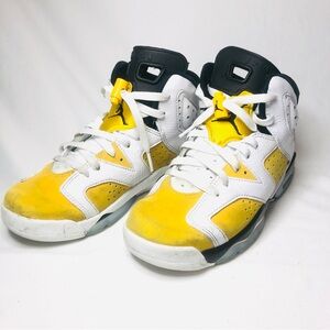 Nike Air Jordan 6 Retro Orche Kids Yellow and White Sneakers Size 6Y